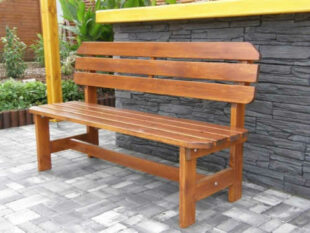 Zahradní dřevěná lavice s opěrkou
