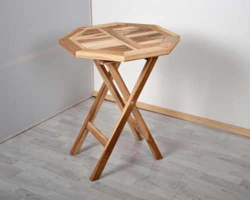 židle a stůl z teakového dřeva